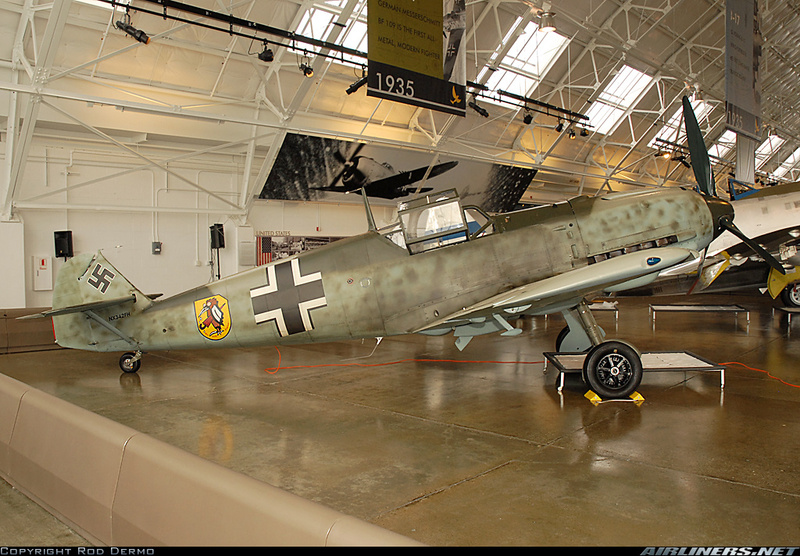 Messerschmitt Bf 109E-3 con número de Serie 1342 N342FH Yellow 8 conservado en el Flying Heritage Collection en Everett, Washington