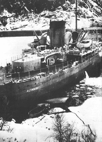 Buque auxiliar alemán Altmark en el Jossingfjord. Fue abordado en este mismo fiordo por los marineros británicos del destructor HMS Cossack el 16-2-1940