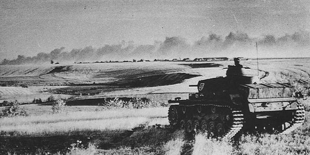 Panzer III Ausf H de la 2ª Panzer Division camino de Moscú. Otoño de 1941